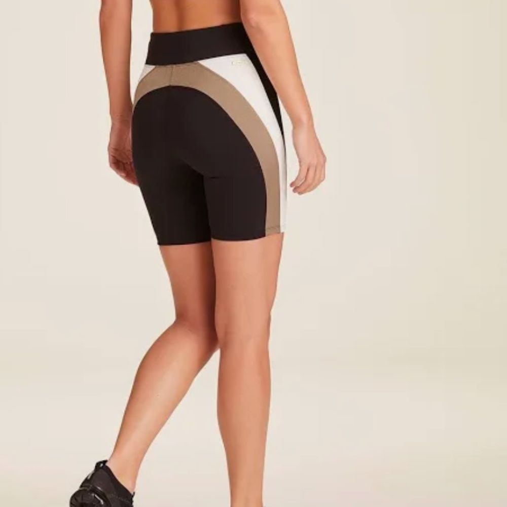 NWT ALALA $105 BLACK GOLD AND WHITE BOLT SHORT SIZE LARGE